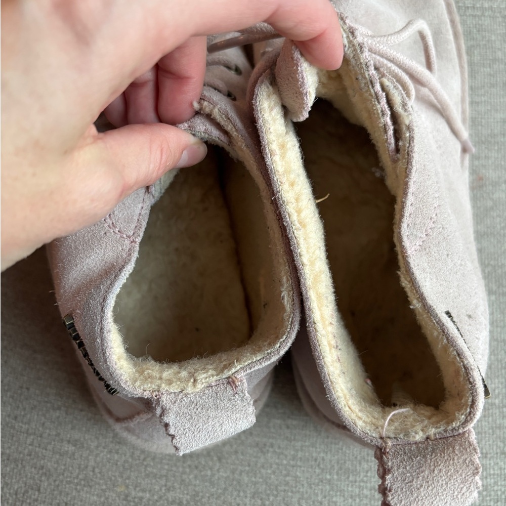 Bearpaw Women's Suede Chukka Skye Shoes Size 9 Light Lavender - Picture 9 of 10